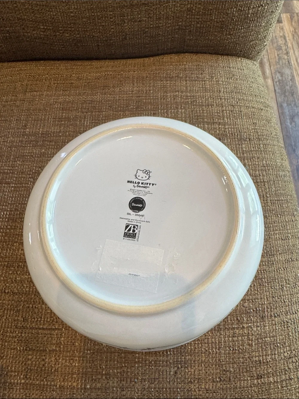 Hello kitty ceramic storage bowl with lid NWOT